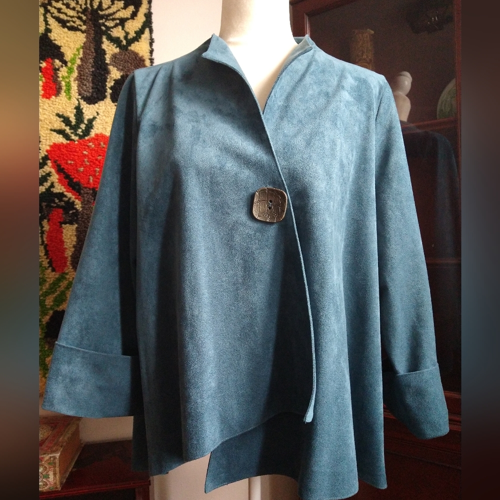 IC Collection by Connie K blue faux suede large button closure sweater size XL